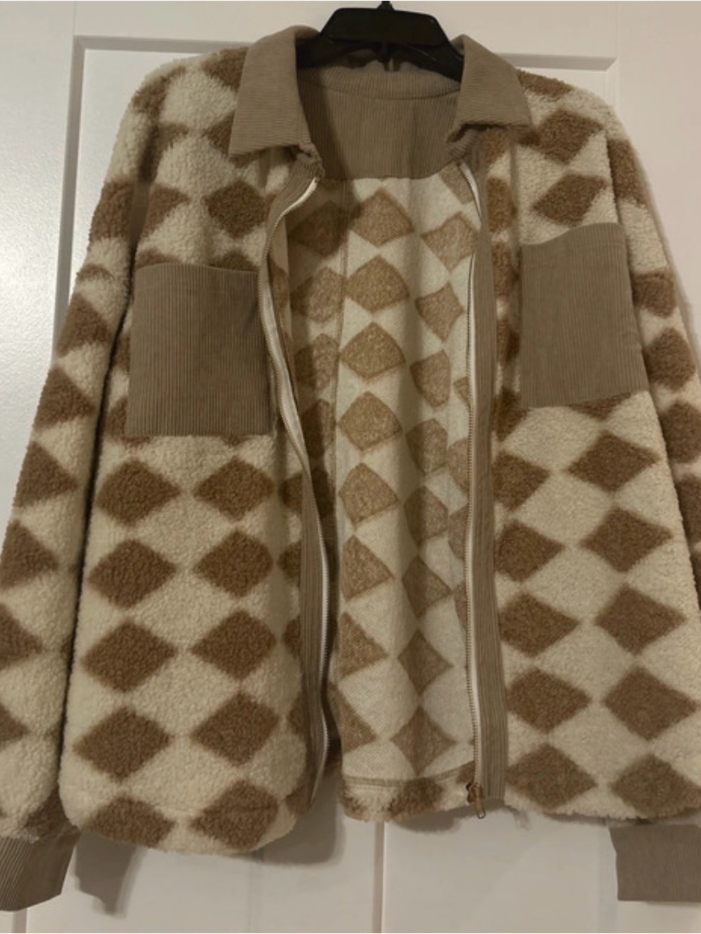Women's Cream & Brown Diamond Sherpa Zip-Front Jacket